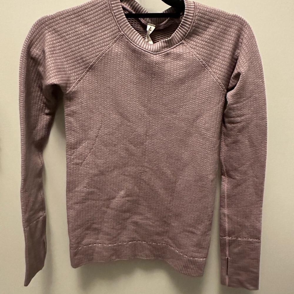 GUC Lululemon long sleeved top. Dusty purple color. Size 4